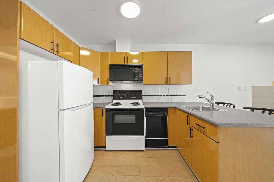 1610 939 Homer Street Vancouver, BC - 11