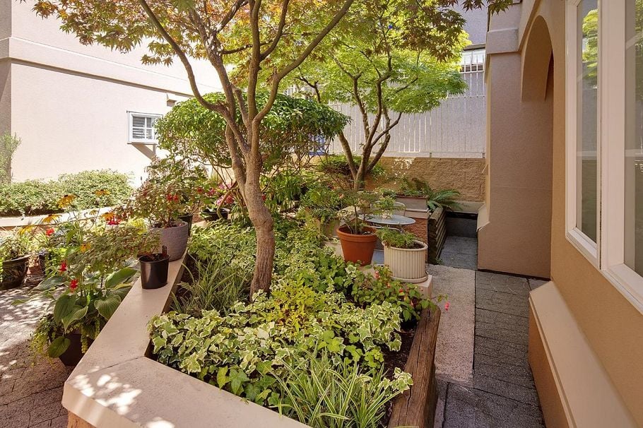 1 1177 W 8th Avenue Vancouver, BC - 5