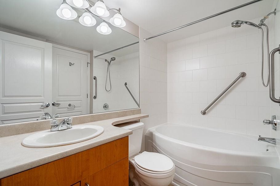 112 1150 E 29th Street North Vancouver, BC - 19