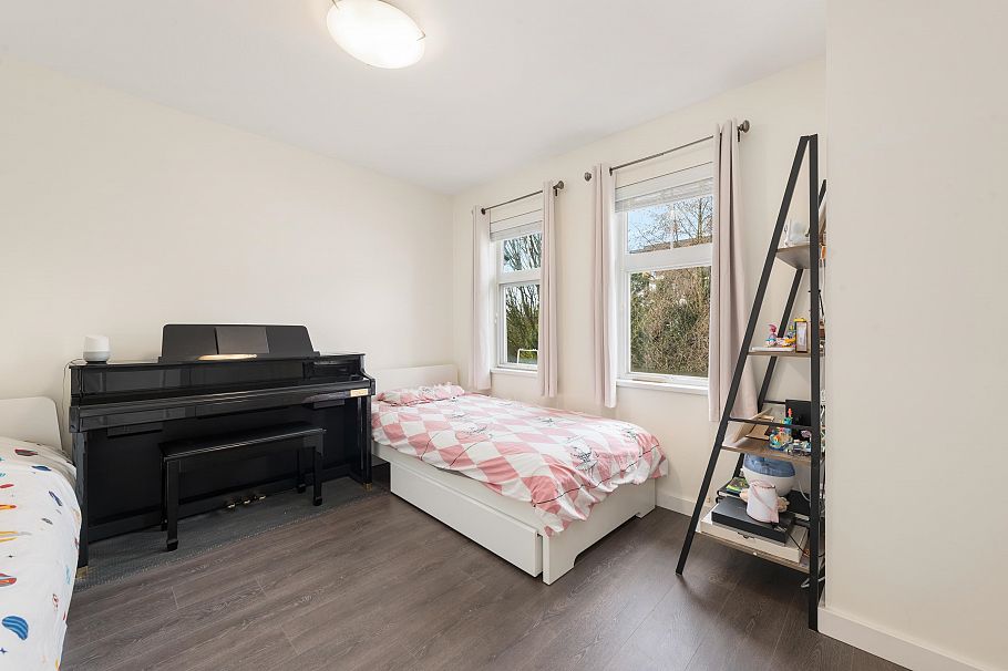 319 W 59th Avenue Vancouver, BC - 17