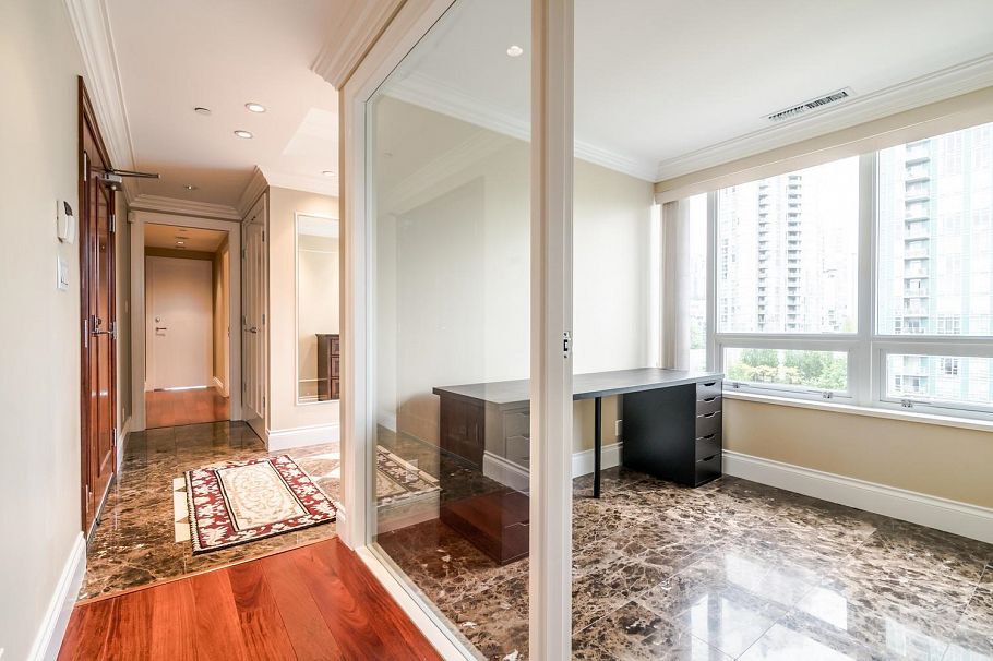 903 1515 Homer Mews Vancouver, BC - 13