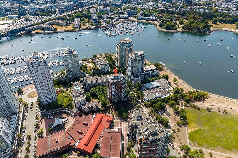 18C 139 Drake Street Vancouver, BC - 29
