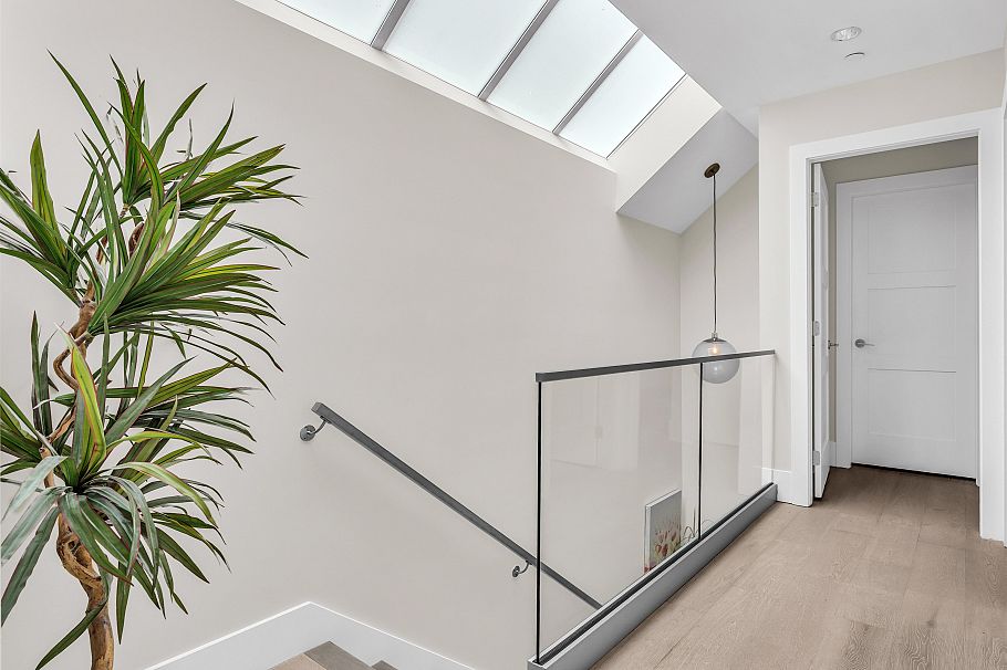 119 E 27th Avenue Vancouver, BC - 11