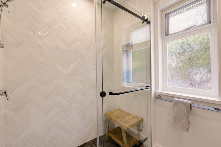 361 W 11th Avenue Vancouver, BC - 17