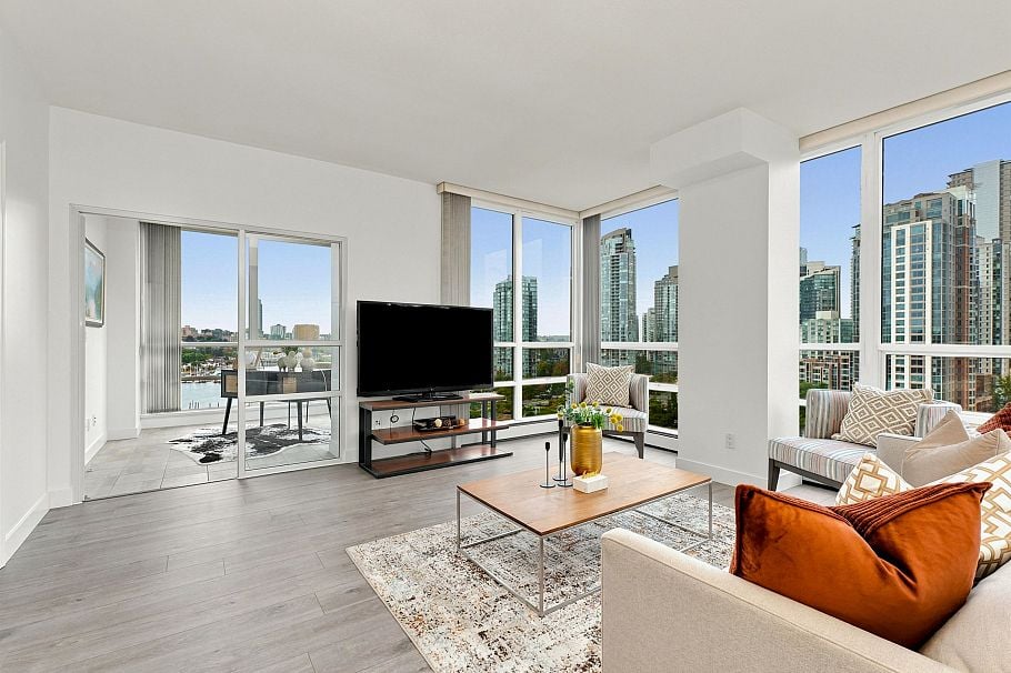 18C 139 Drake Street Vancouver, BC - 2