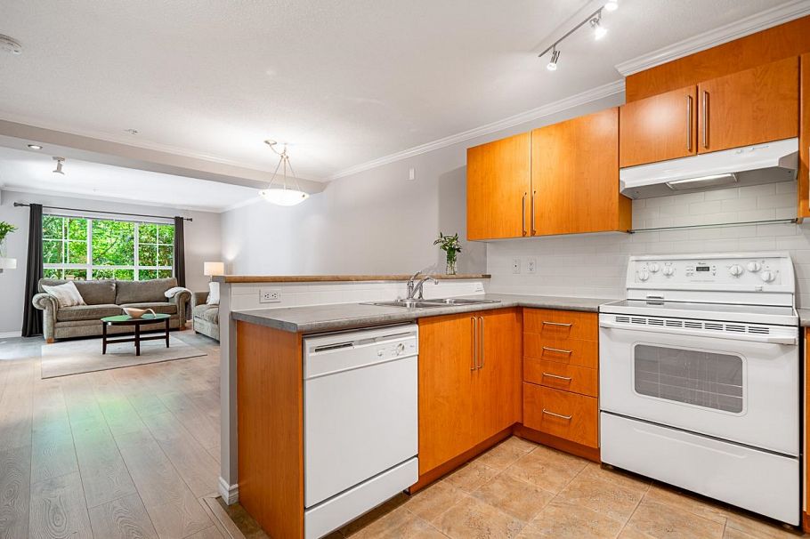 112 1150 E 29th Street North Vancouver, BC - 11