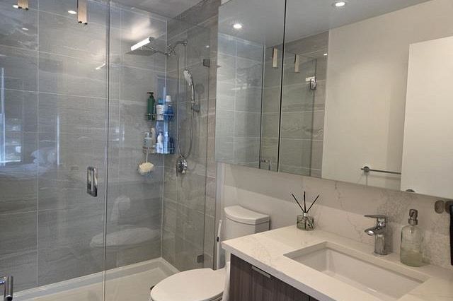 907 3430 E Kent Avenue South Vancouver, BC - 8