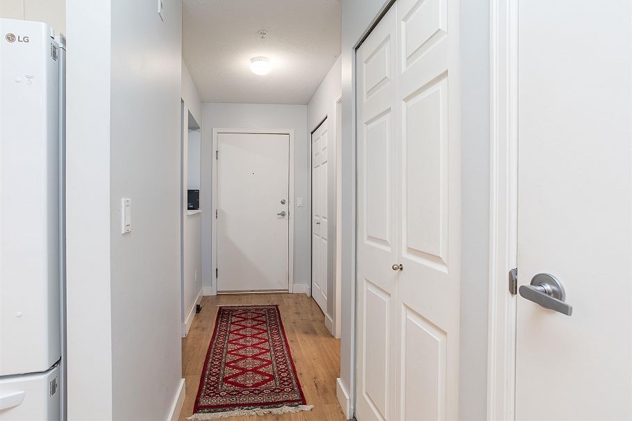 313 147 E 1st Street North Vancouver, BC - 9