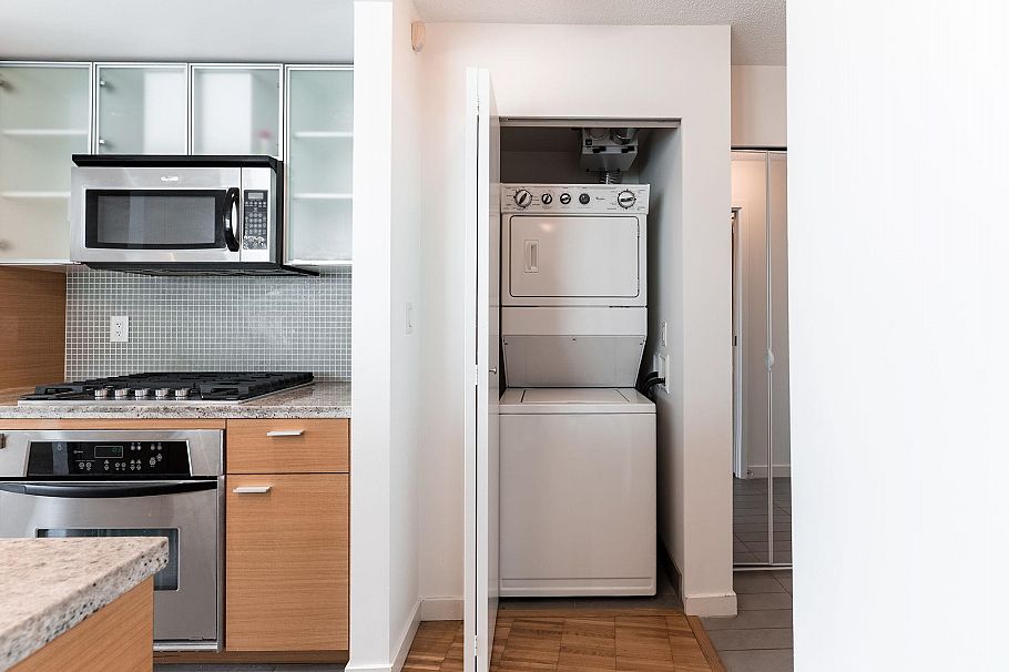 2508 33 Smithe Street Vancouver, BC - 22