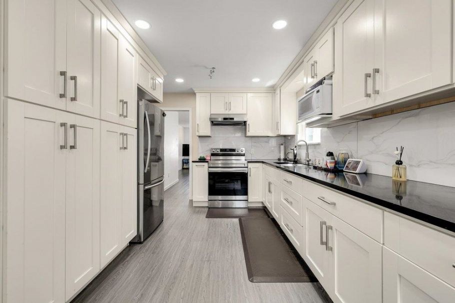 2038 E 26th Avenue Vancouver, BC - 9
