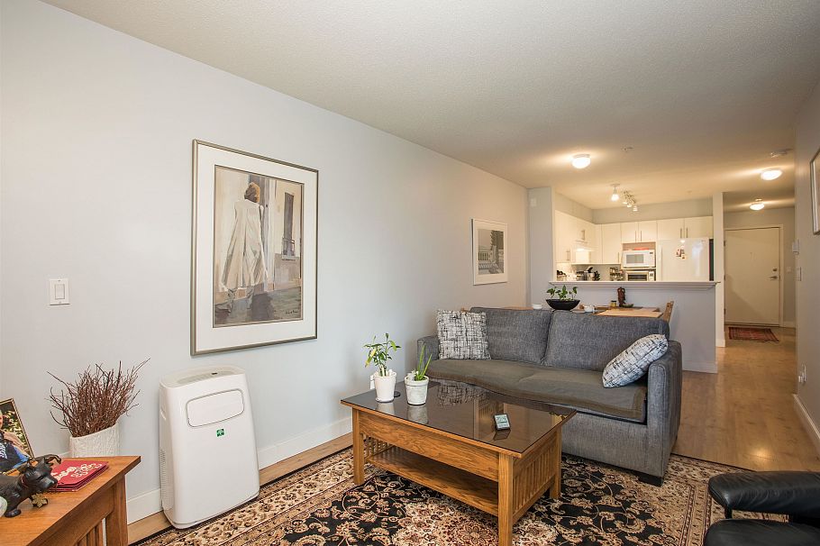 313 147 E 1st Street North Vancouver, BC - 7