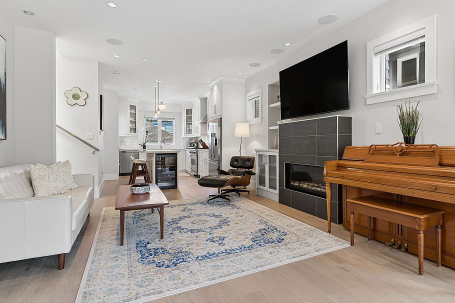 119 E 27th Avenue Vancouver, BC - 5