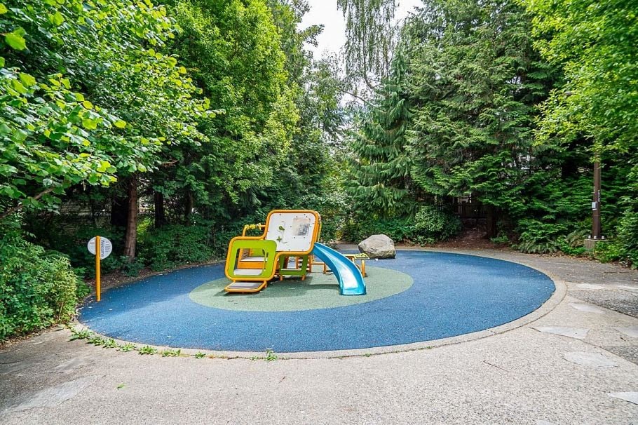 112 1150 E 29th Street North Vancouver, BC - 24