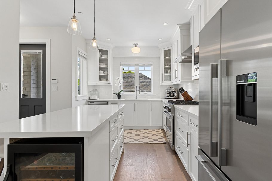 119 E 27th Avenue Vancouver, BC - 8