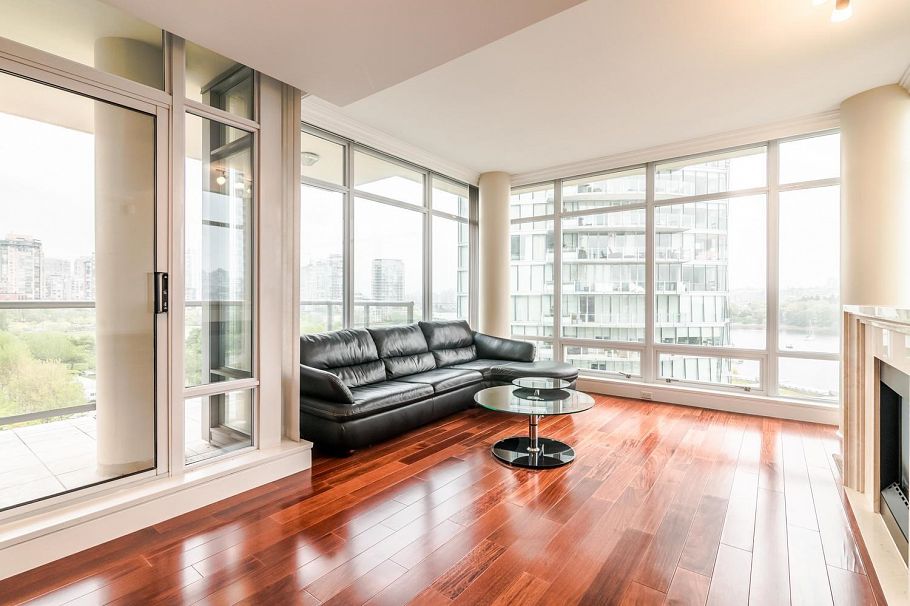 903 1515 Homer Mews Vancouver, BC - 9