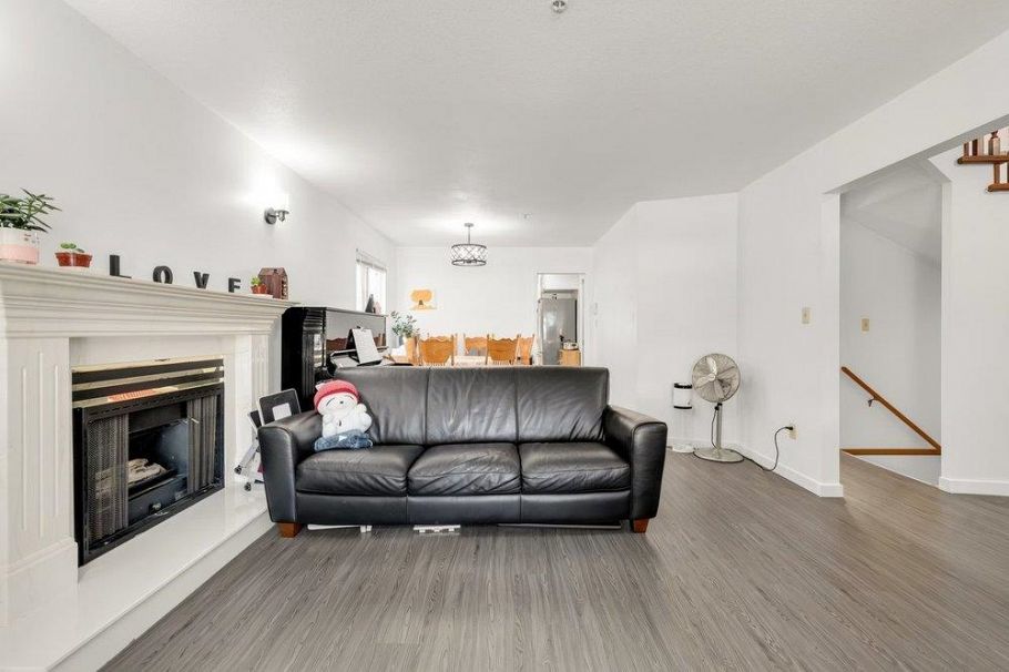 2038 E 26th Avenue Vancouver, BC - 5