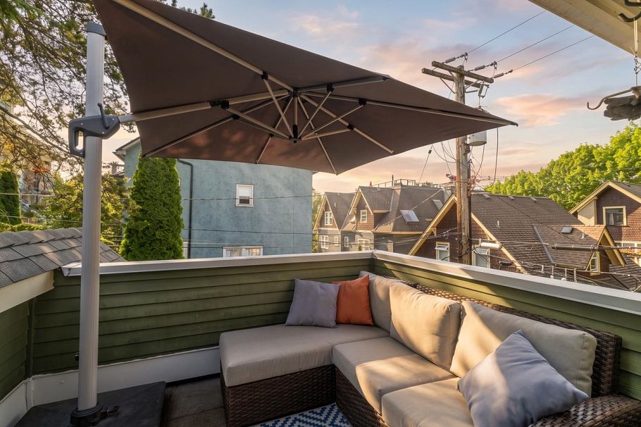 361 W 11th Avenue Vancouver, BC - 20