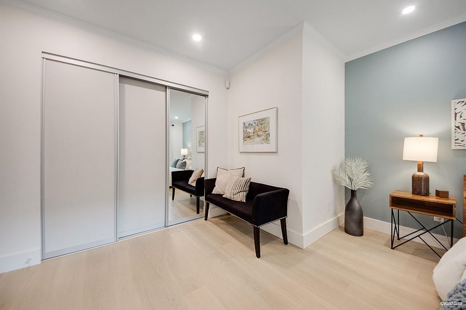 107 611 W 13th Avenue Vancouver, BC - 32