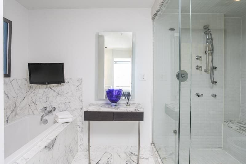 2202 1055 Homer Street Vancouver, BC - 22