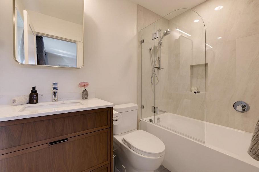 361 W 11th Avenue Vancouver, BC - 13