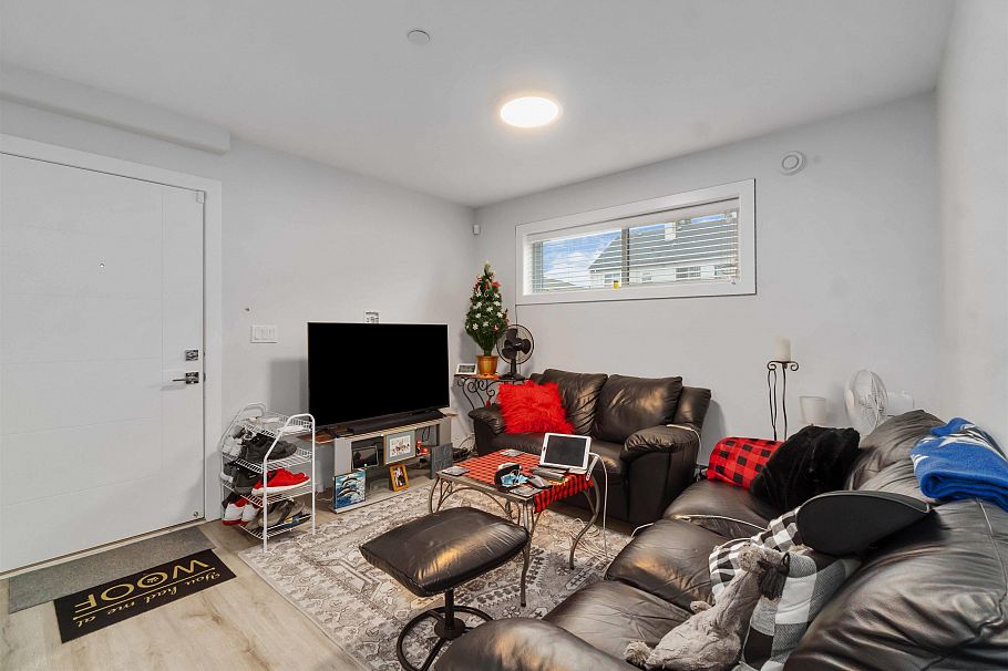2575 & 2577 Parker Street Vancouver, BC - 19