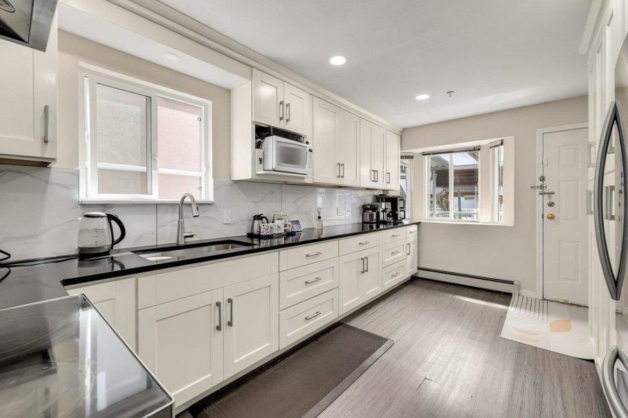 2038 E 26th Avenue Vancouver, BC - 8