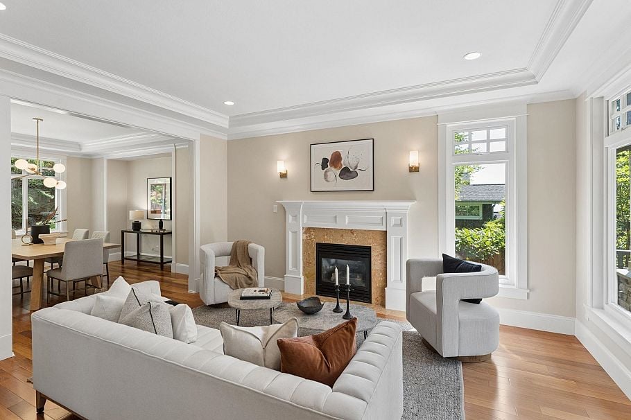 4904 Chalet Place North Vancouver, BC - 7