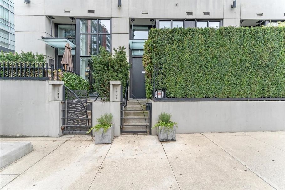 1762 Ontario Street Vancouver, BC - 26