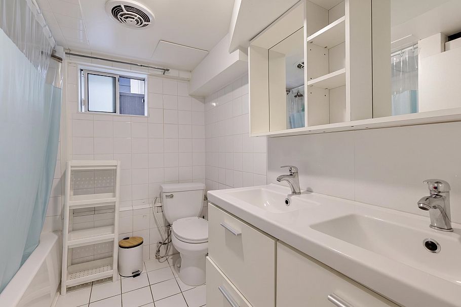 268 N Nanaimo Street Vancouver, BC - 35