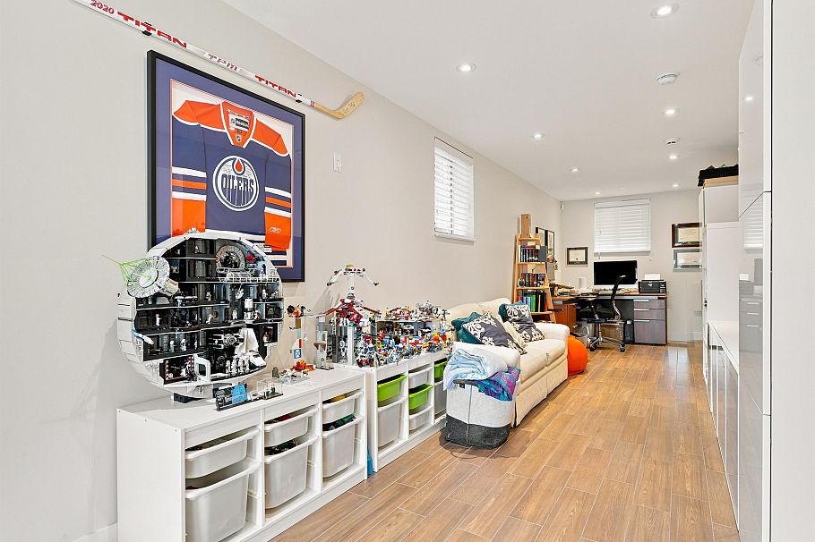 431 E 23rd Avenue Vancouver, BC - 25