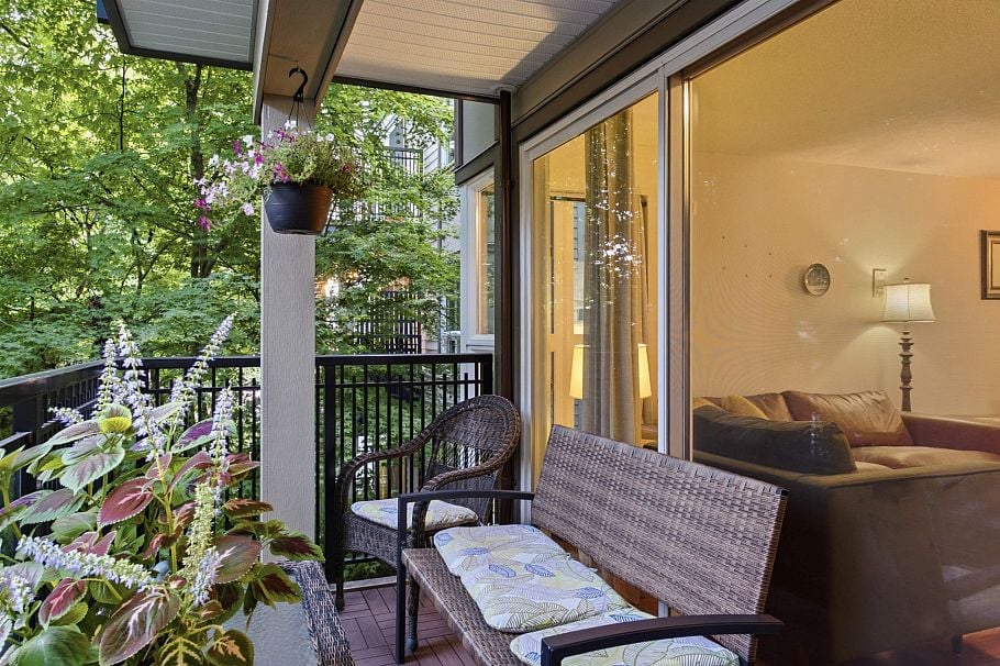 303 106 W Kings Road North Vancouver, BC - 20