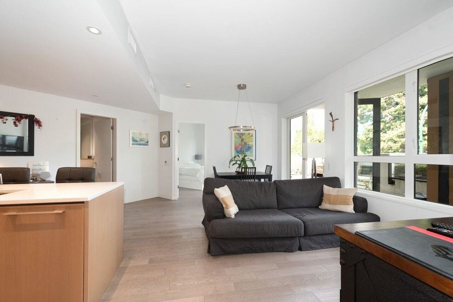 217 3220 Connaught Crescent North Vancouver, BC - 13