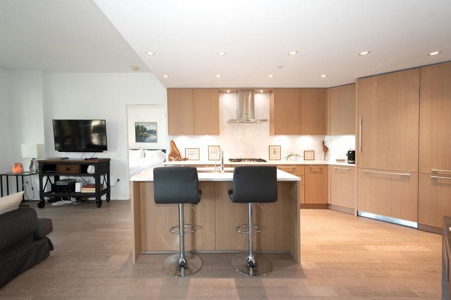 217 3220 Connaught Crescent North Vancouver, BC - 20