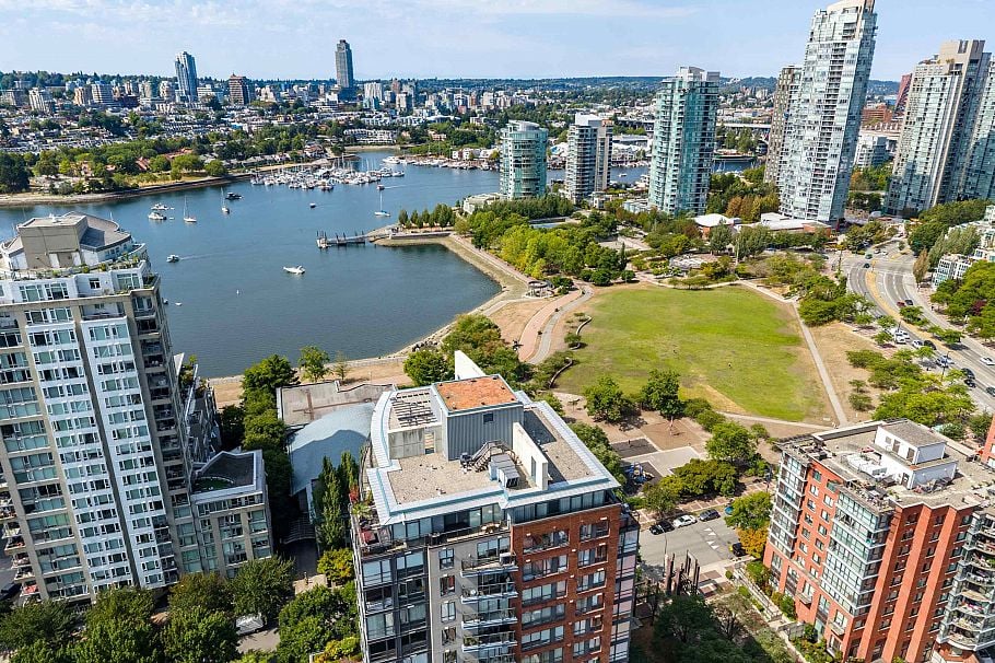 18C 139 Drake Street Vancouver, BC - 30
