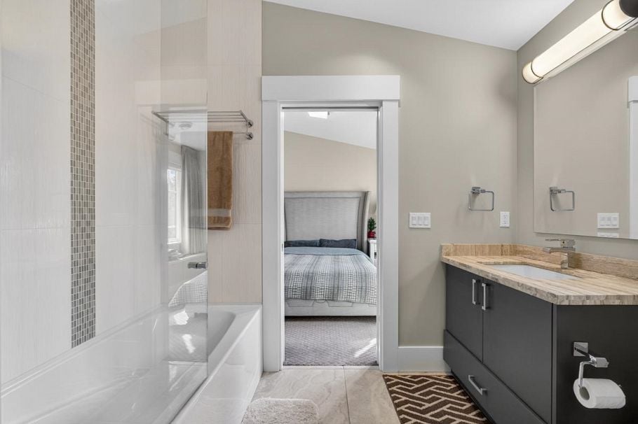 1850 West 36th Avenue Vancouver, BC - 14