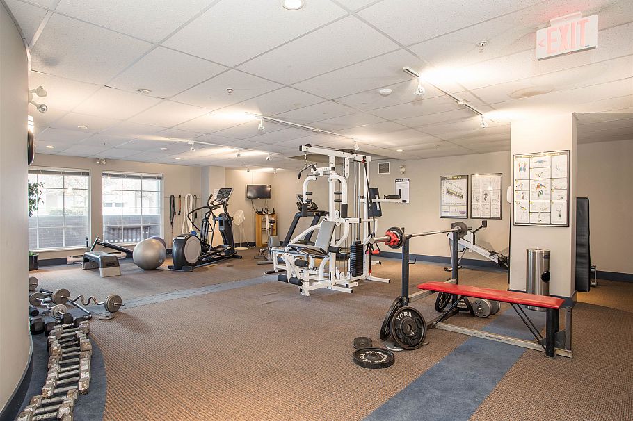 313 147 E 1st Street North Vancouver, BC - 17