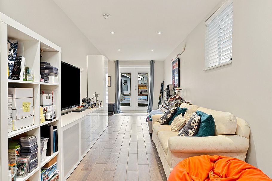 431 E 23rd Avenue Vancouver, BC - 24
