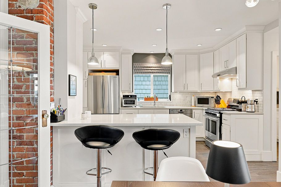431 E 23rd Avenue Vancouver, BC - 4