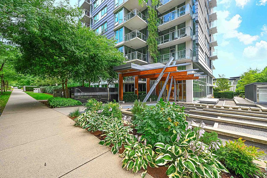 607 5728 Berton Avenue Vancouver, BC - 2
