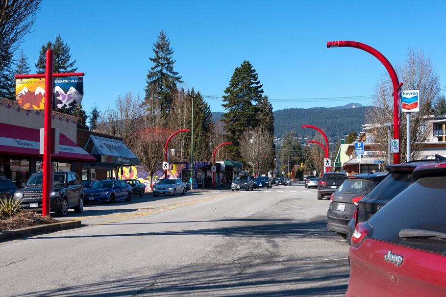 217 3220 Connaught Crescent North Vancouver, BC - 40
