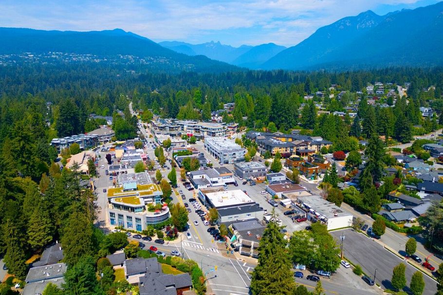 217 3220 Connaught Crescent North Vancouver, BC - 31