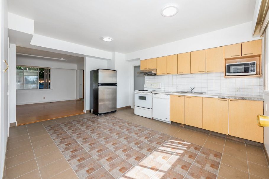 5655 Lancaster Street Vancouver, BC - 15