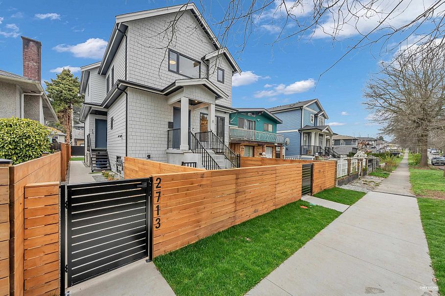 2713 Cheyenne Avenue Vancouver, BC - 2