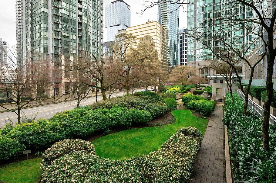 1005 1288 W Georgia Street Vancouver, BC - 12