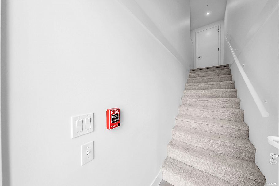 2260 E 1st Avenue Vancouver, BC - 29
