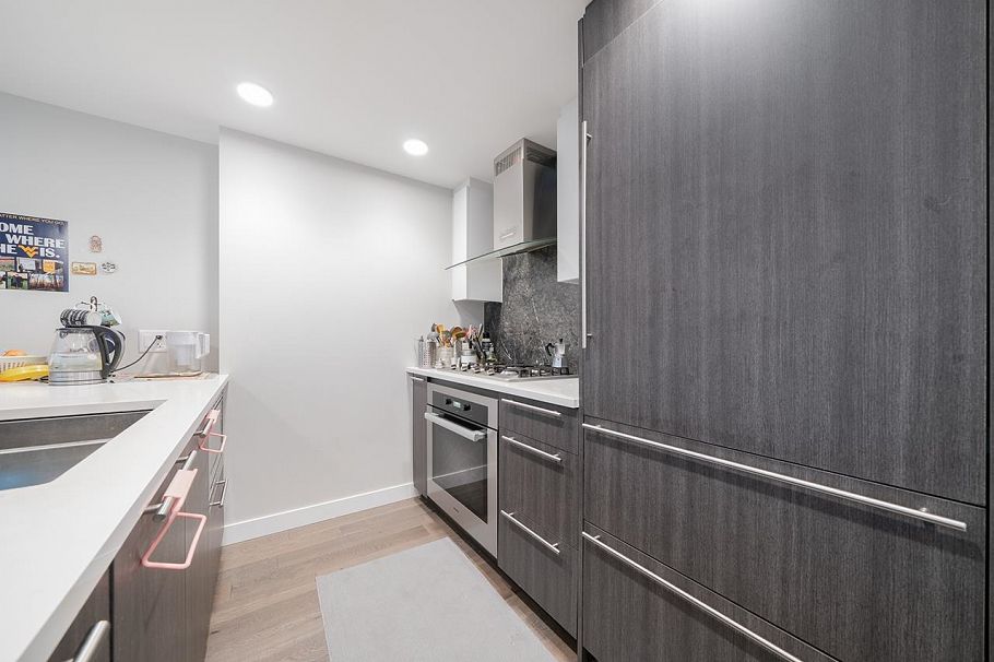 402 5033 Cambie Street Vancouver, BC - 4