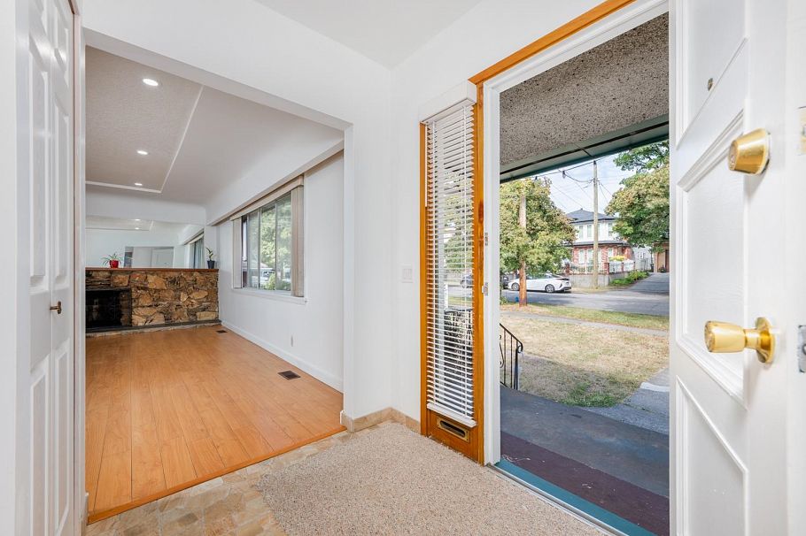 5655 Lancaster Street Vancouver, BC - 6