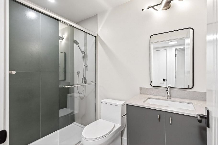 1921 Tatlow Avenue North Vancouver, BC - 35