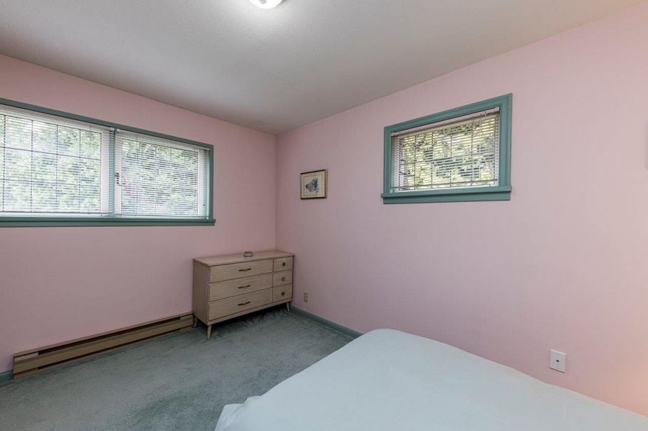 292 E St. James Road North Vancouver, BC - 25