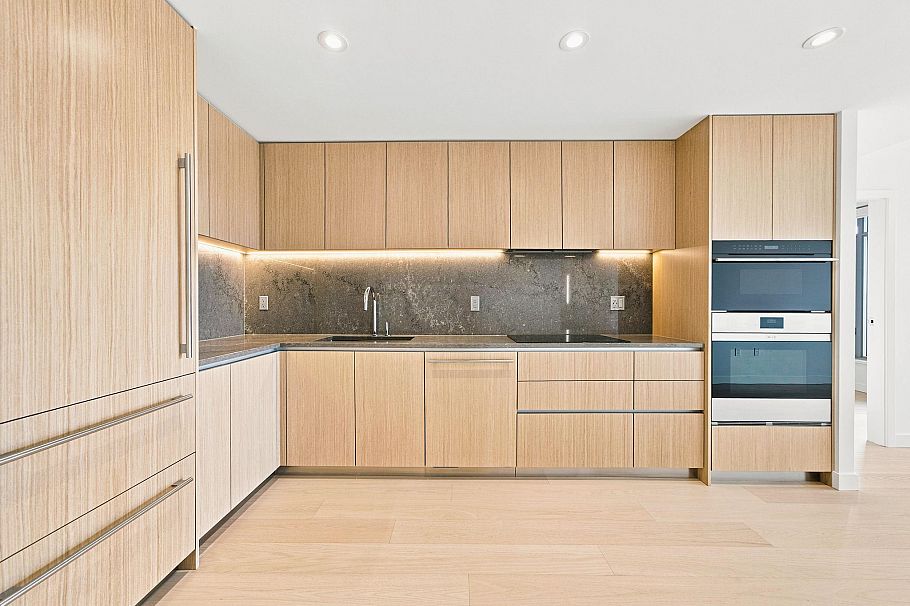 301 785 Harbour Way North Vancouver, BC - 5